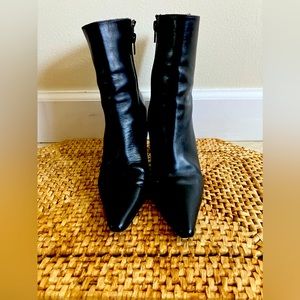 Kenneth Cole Vero Cupid Short Boots